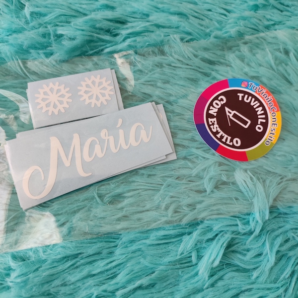 Nombre en vinilo adhesivo para tazón personalizado